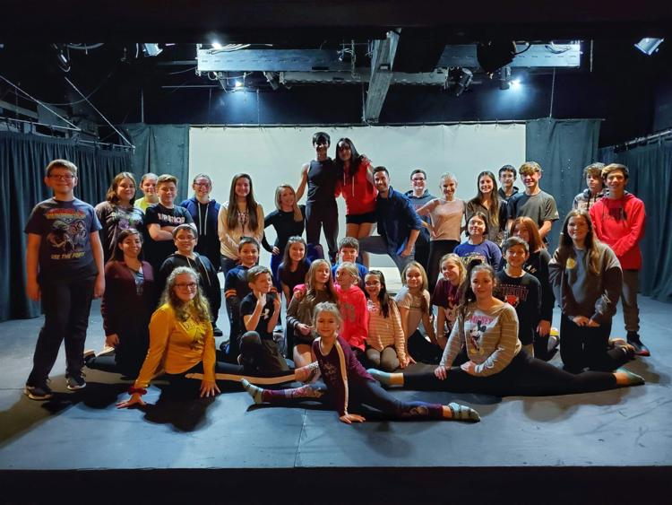 A+group+shot+of+the+Aladdin+Jr+cast+with+the+choreographers%3A+Brandi+Billiote+and+Trevor+Sones
