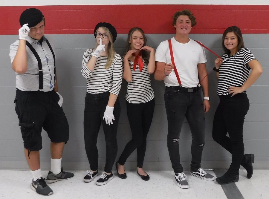 Students Participate in Mime Monday. Austin McDanel, Kimberly Wilsoncroft, Taylor Trinidad, Cruz Wright,  Bella Spingola.