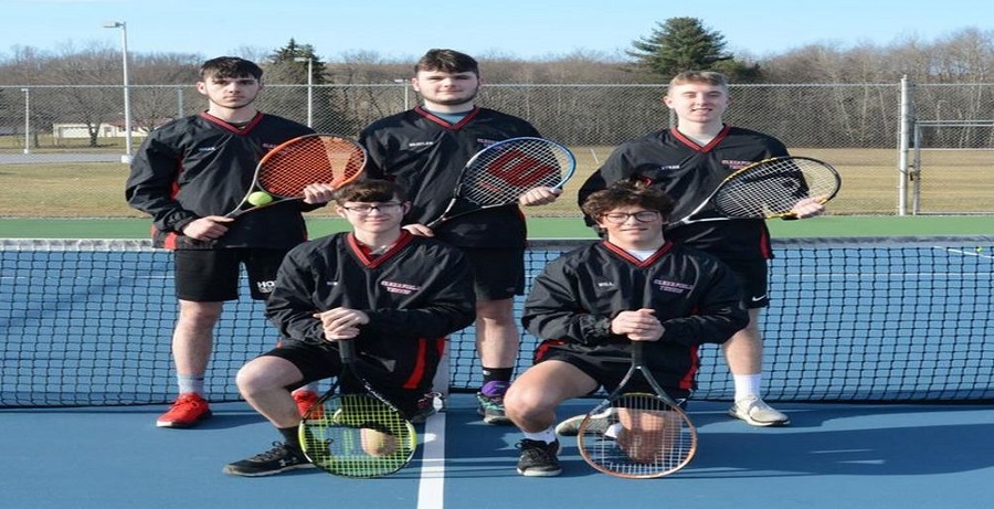 The+boys+tennis+returning+letterman+from+2021-2022+season.%0AFrom+left+to+right%3A+Isakk+Way%2C+Ben+Wriglesworth%2C+Braylen+Way%2C+Will+Brickley%2C+and+Ethan+Evilsizor+%0A%0ASource%3A+https%3A%2F%2Fwww.clearfield.org