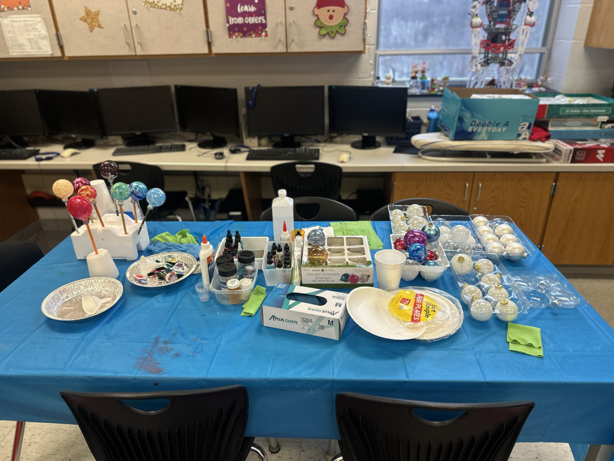 Mrs. Spila’s Ornament Design Table